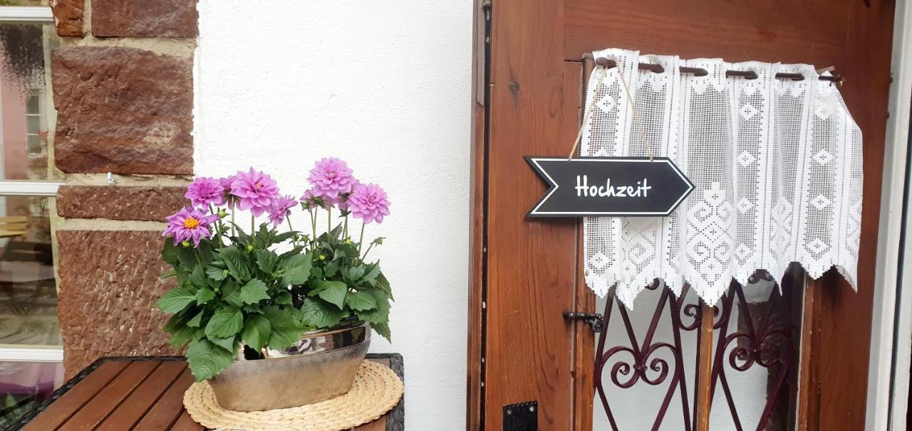 Landgasthaus "Zum Engel" Neuleiningen Ngoại thất bức ảnh