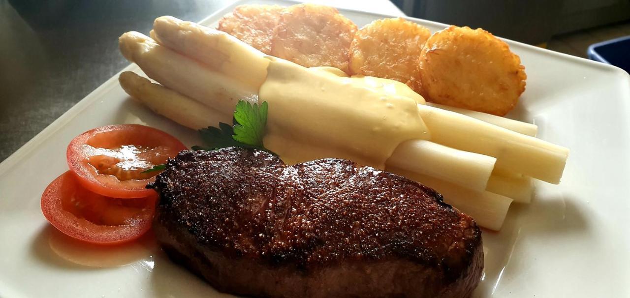 Landgasthaus "Zum Engel" Neuleiningen Ngoại thất bức ảnh