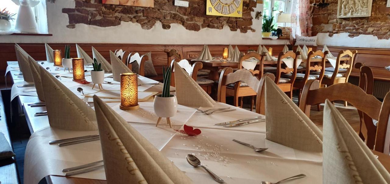 Landgasthaus "Zum Engel" Neuleiningen Ngoại thất bức ảnh